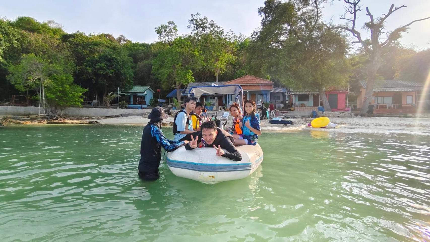 Hotel ลุงดำฮัทบีช Koh Samet Zewnętrze zdjęcie