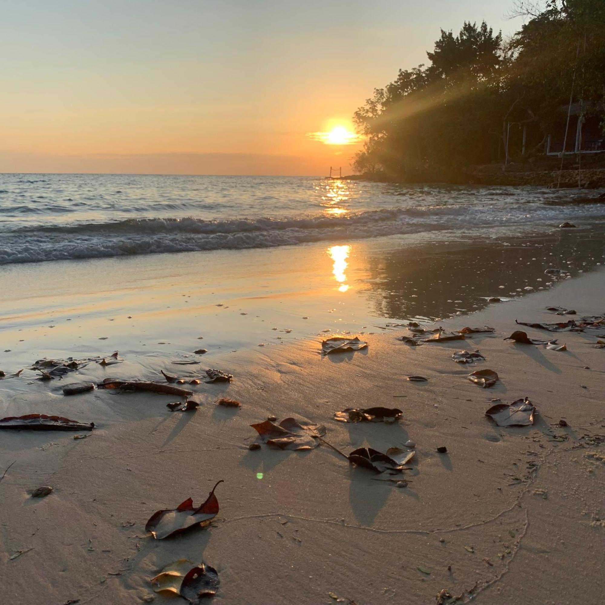 Hotel ลุงดำฮัทบีช Koh Samet Zewnętrze zdjęcie