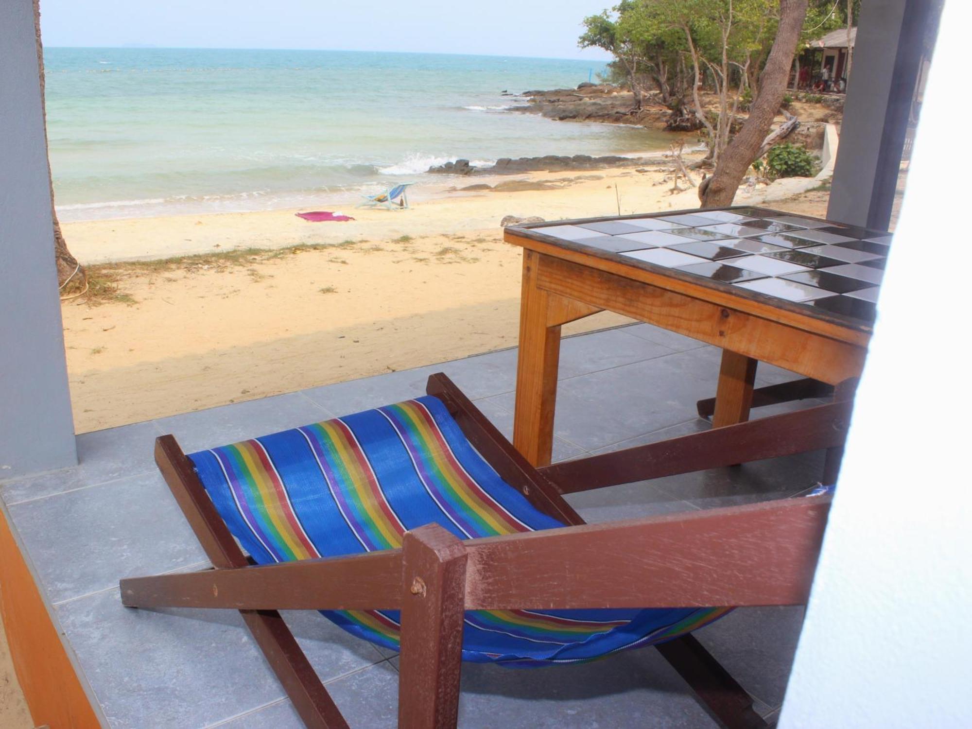 Hotel ลุงดำฮัทบีช Koh Samet Pokój zdjęcie